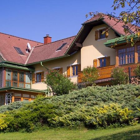Ferienwohnungen Soravia ガムリッツ エクステリア 写真